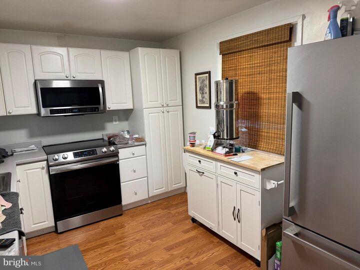 Property Photo: 10416 Capehart Court MD 20886