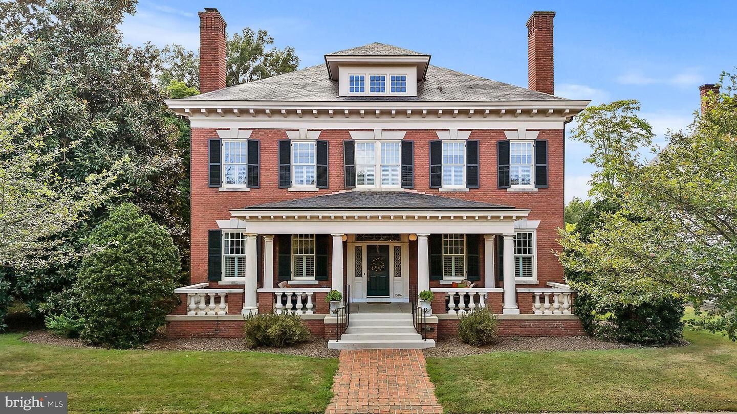 Property Photo: 1304 Washington Avenue VA 22401