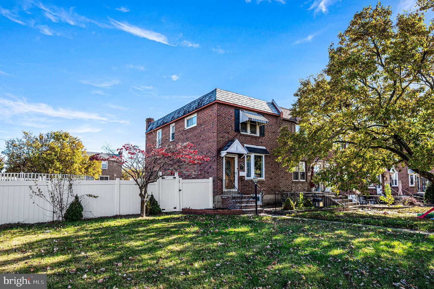 Property Photo: 900 Maple Avenue PA 19036