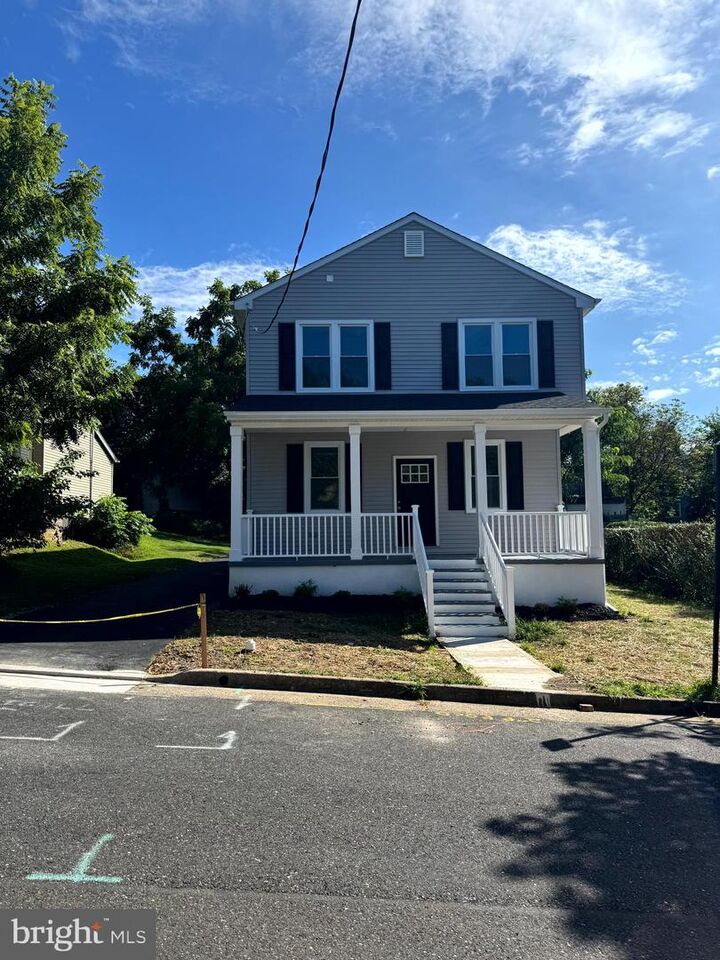 Property Photo: 2304 Parkview Avenue PA 19001