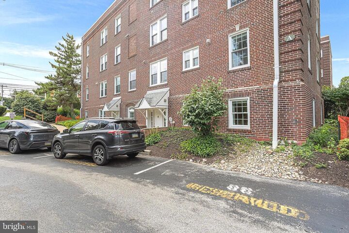 Property Photo: 104 Woodside Road A-103 PA 19041