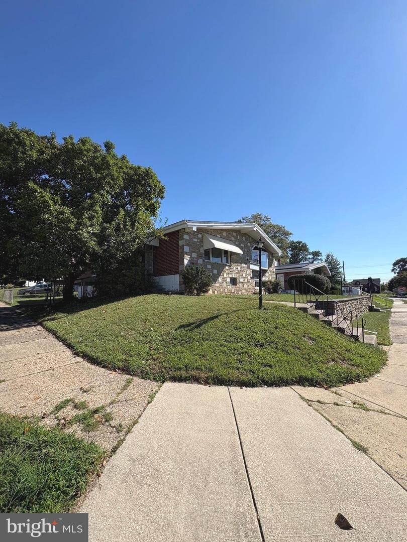 Property Photo: 801 Charette Road PA 19115