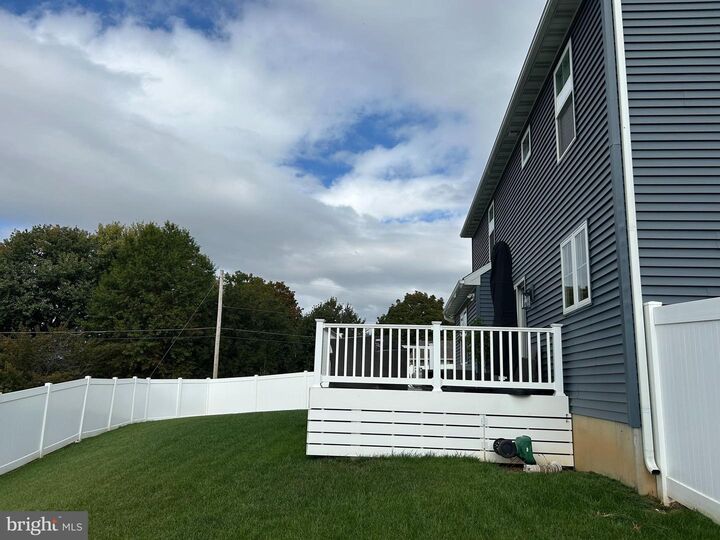 Property Photo:  524 Madison Way  PA 17545 