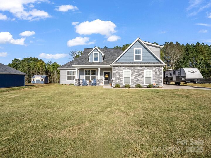 Property Photo: 1266 W Rutledge Avenue SC 29341