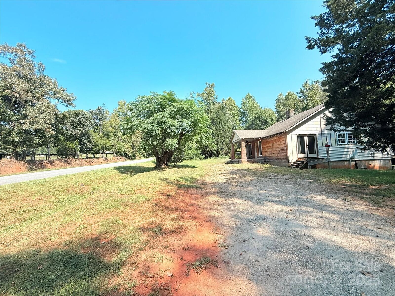Property Photo: 1491 Landrum Road NC 28722