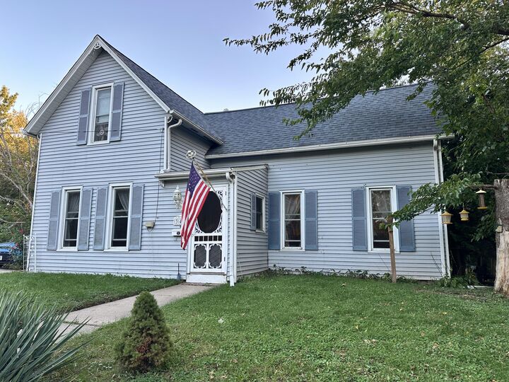 344 E Ave  Nevada IA 50201 photo