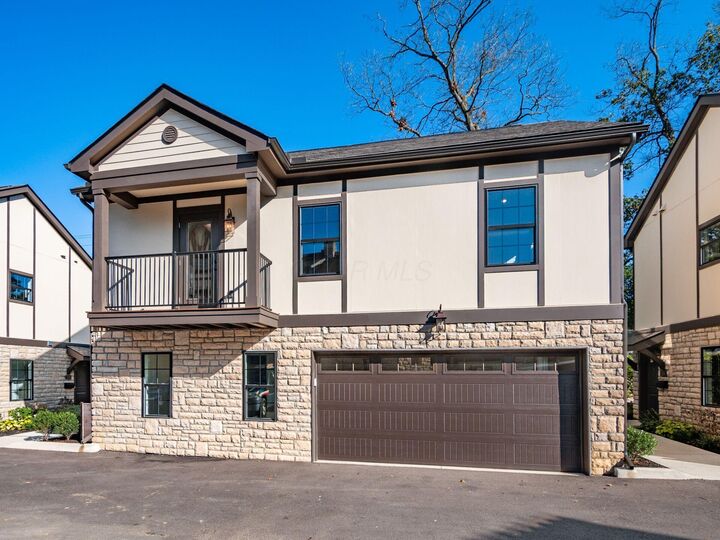 Property Photo: 2015 W 5th Avenue OH 43212