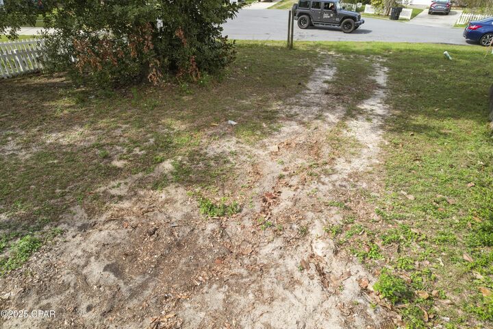 Property Photo:  2604 Willow Brook Drive  FL 32404 