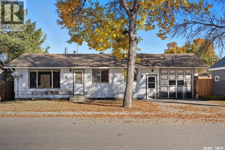 Property Photo: 117 3rd Street E SK S0K 2L0