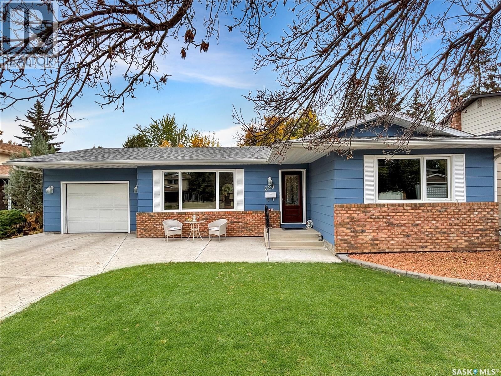 Property Photo: 323 Tobin Crescent SK S7K 4N4