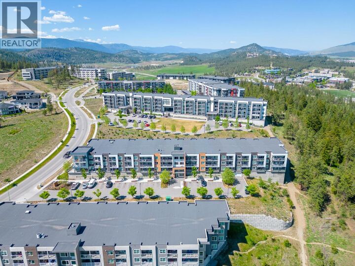 Photo de la propriété:  725 Academy Way 203  BC V1V 0B4 