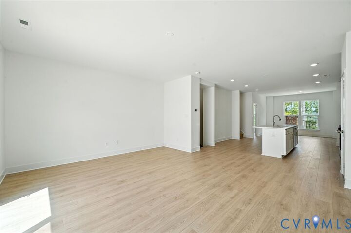 Property Photo: 15319 Sunray Way VA 23112