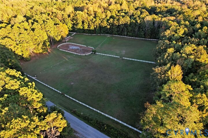 Property Photo: 15406 Pinehurst Forest Drive VA 23192