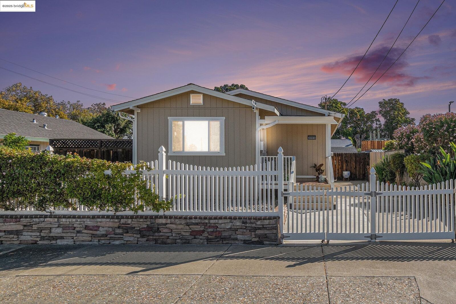 Property Photo:  2005 C St  CA 94509