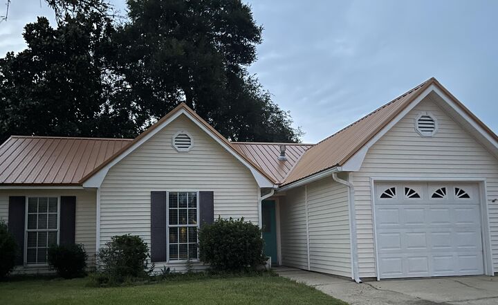 Property Photo:  162 Meadowbrook Court  FL 32578 