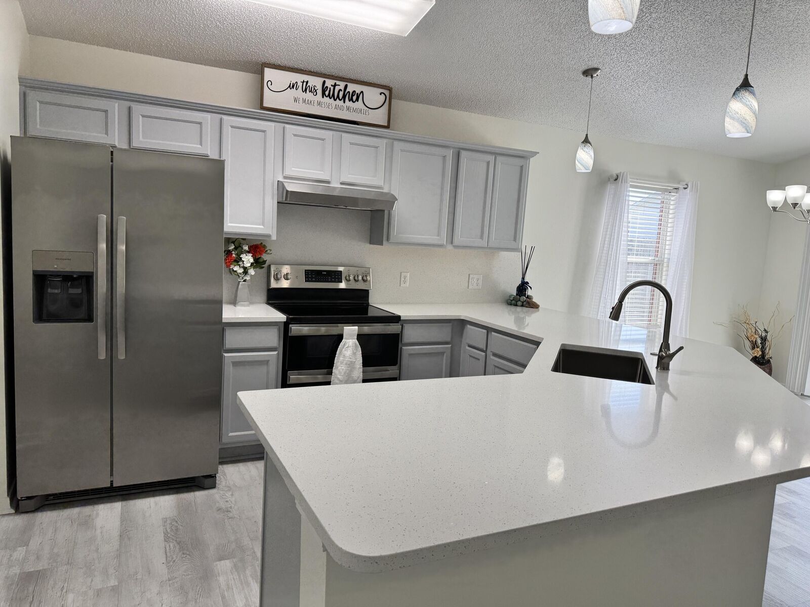 Property Photo:  296 Limestone Circle  FL 32539 