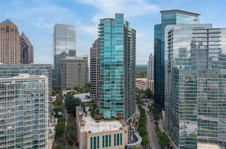 Property Photo: 1080 Peachtree Street 1703 GA 30309