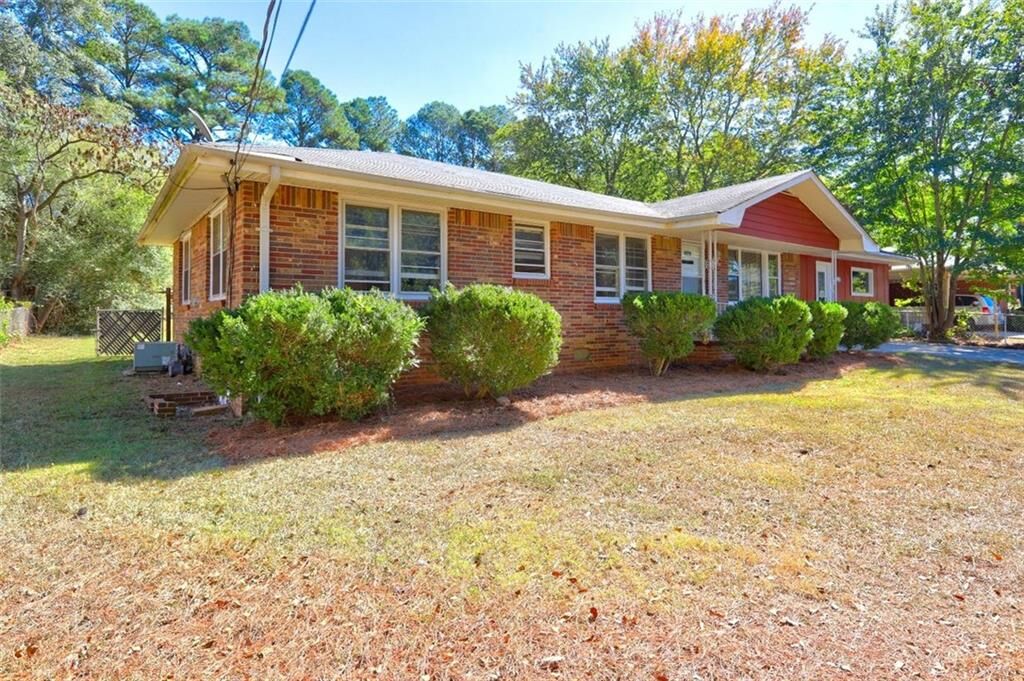 Property Photo: 5324 Crystal Lane GA 30349