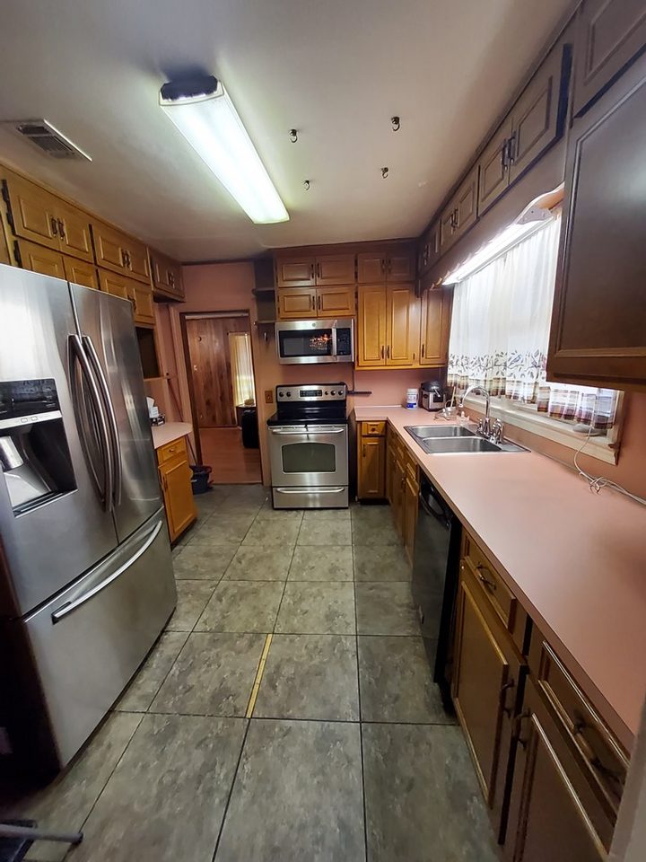 Property Photo:  1301 Rigdon Road  GA 31906