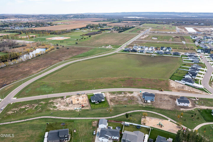 Property Photo: 335 Kamrose Drive ND 58504