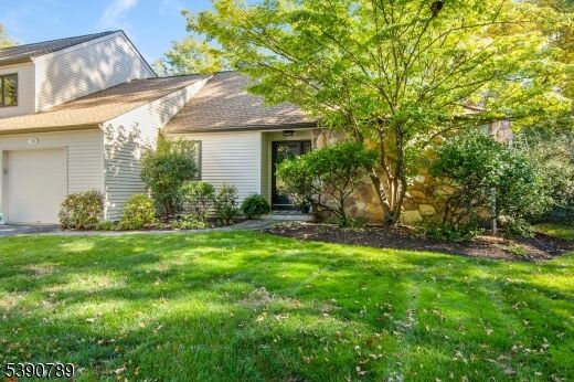 Property Photo:  20 Lenape Dr  NJ 07068 