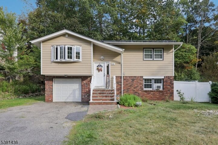 Property Photo: 23 Fordham Trl NJ 07843