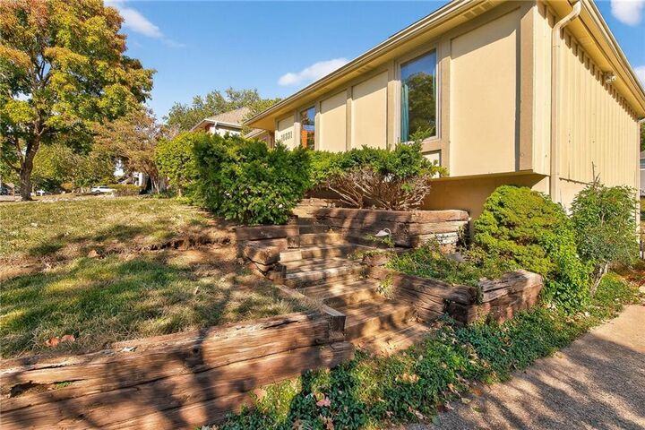 Property Photo:  10331 Westgate Street  KS 66215 