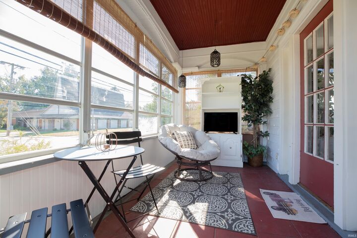Property Photo: 117 S Boeke Road IN 47714