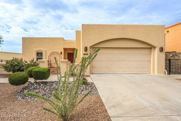 Property Photo:  2729 Coventry Road  NM 88011 