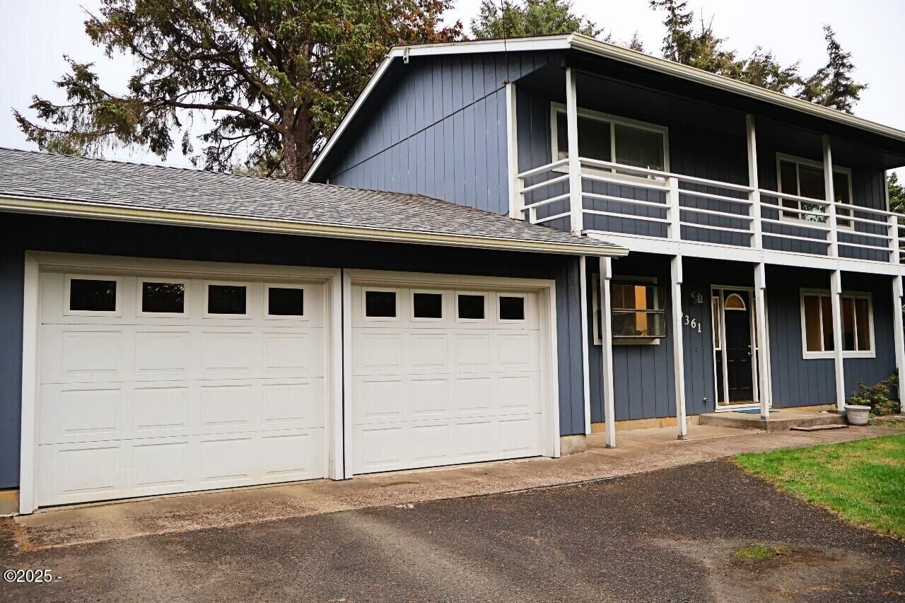 Property Photo:  9361 SW Abalone Street  OR 97366 