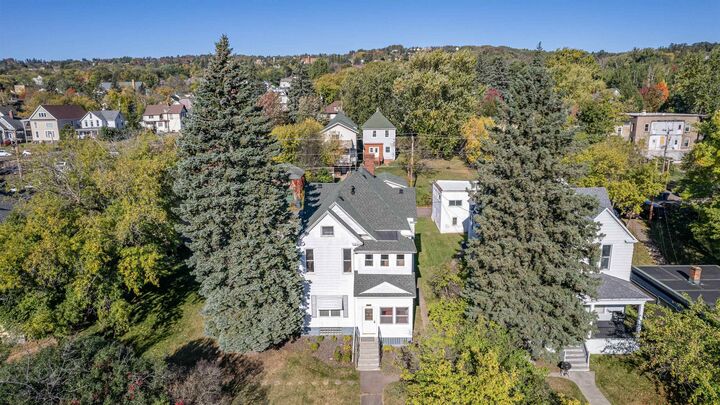 Property Photo: 1211 E 1st St MN 55805