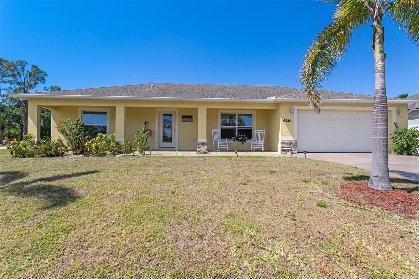 Property Photo: 6235 Bixel Lane FL 34224