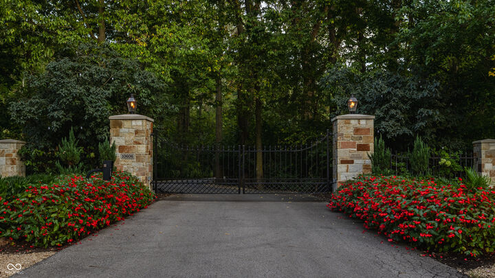 Property Photo: 10606 Brooks School Road IN 46037