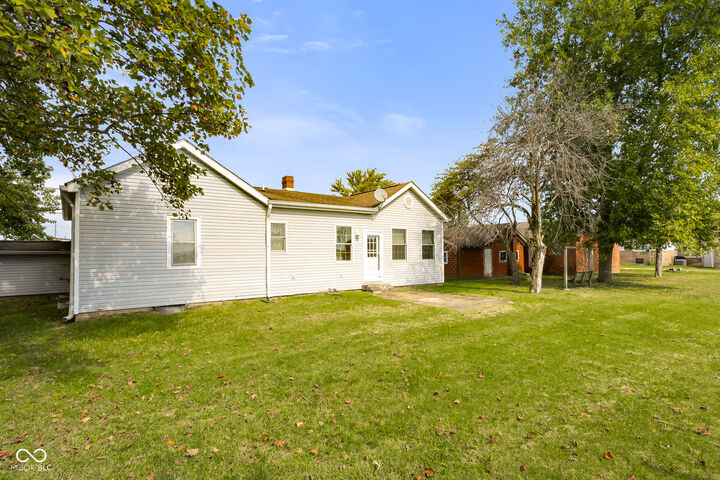 Property Photo:  407 Mill Street  IN 47247 