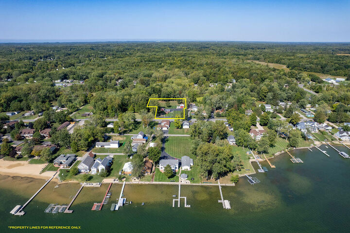 Property Photo: 5568 Paw Paw Lake Road MI 49038-9628