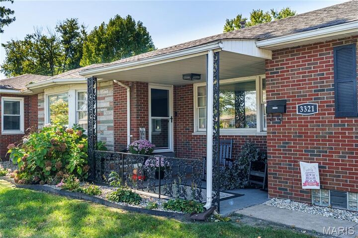 Property Photo: 3321 Wabash Avenue IL 62040