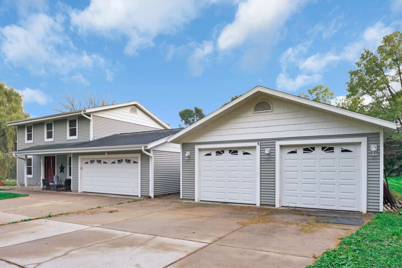 Property Photo: W2585 Long Meadow Dr WI 53121