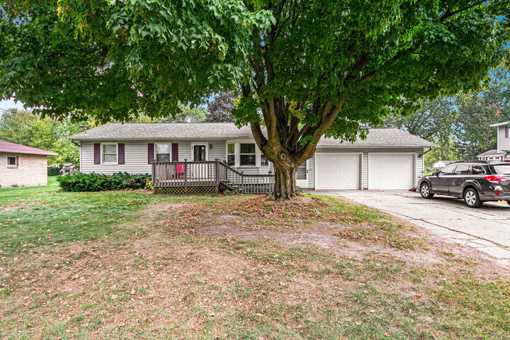 7502 22nd Avenue  Jenison MI 49428 photo