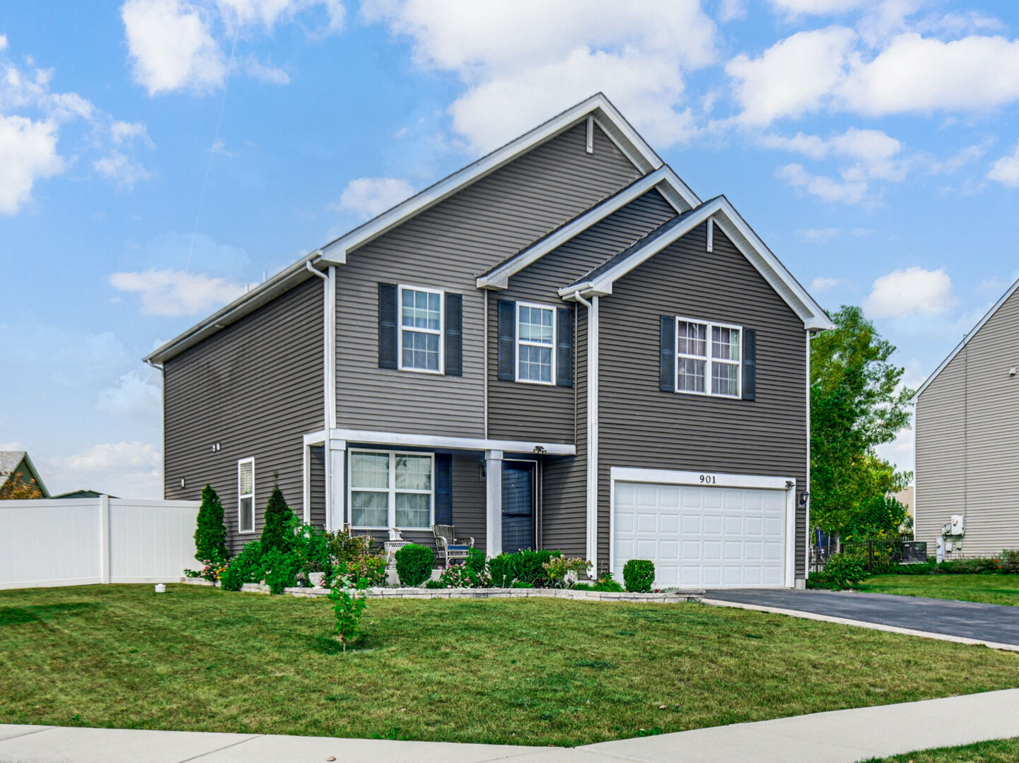 Property Photo:  901 Sable Ridge Drive  IL 60431 