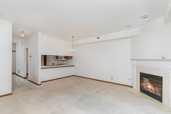 Property Photo:  1566 Darien Lake Drive  IL 60561 