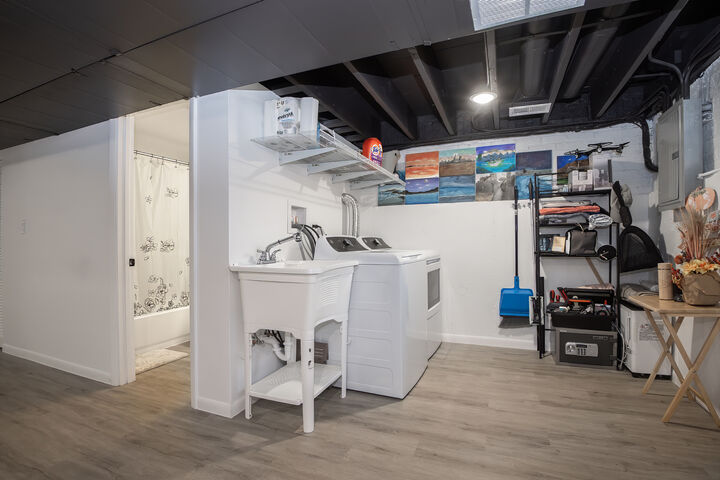 Property Photo: 5133 N Austin Avenue IL 60630