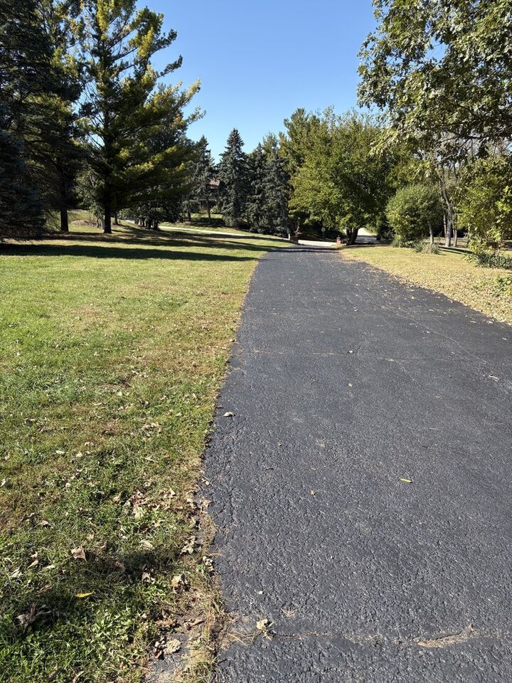 Property Photo: 4706 Wyoming Way IL 60012