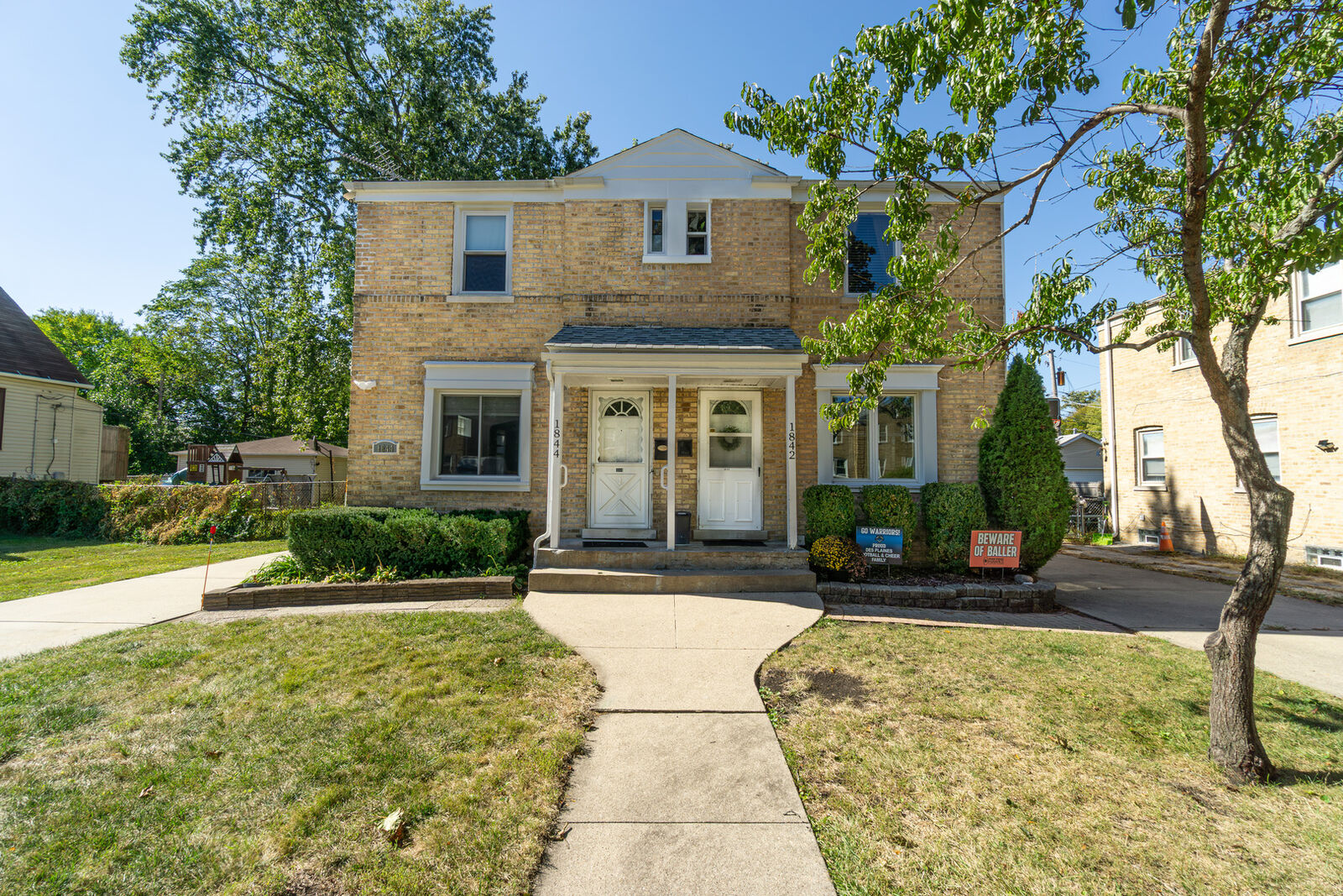 Property Photo: 1844 Illinois Street IL 60018