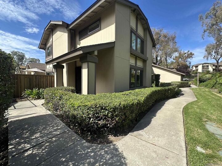 5367 Outlook Pt  San Diego CA 92124 photo