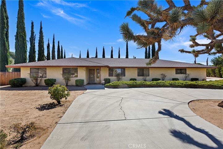 Property Photo:  20407 Eyota Lane  CA 92308 