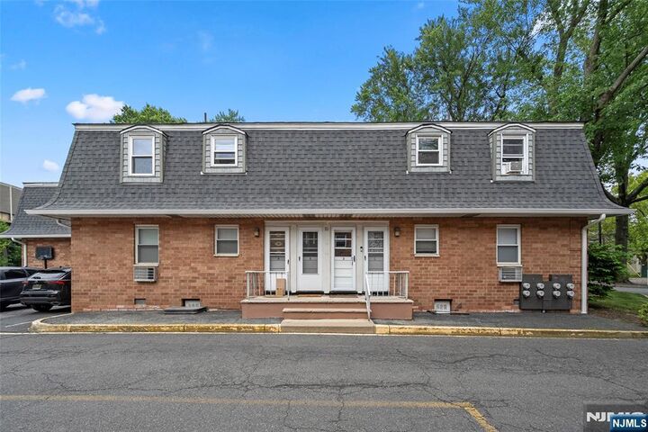 Property Photo:  21D Lakeview  NJ 07605 