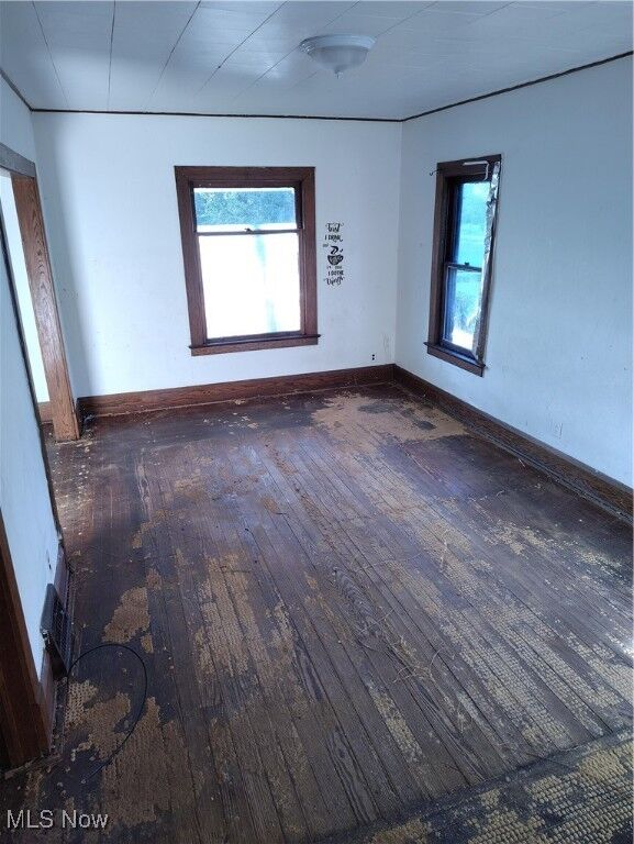 Property Photo: 2615 Hillman Street OH 44507