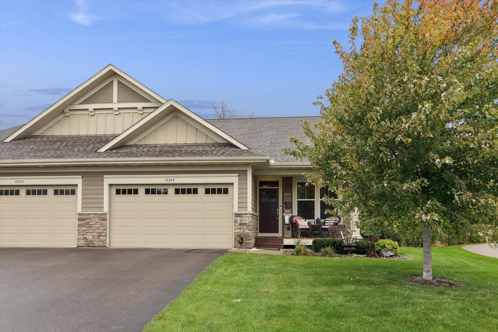 Property Photo:  13324 Hillsboro Avenue  MN 55378 