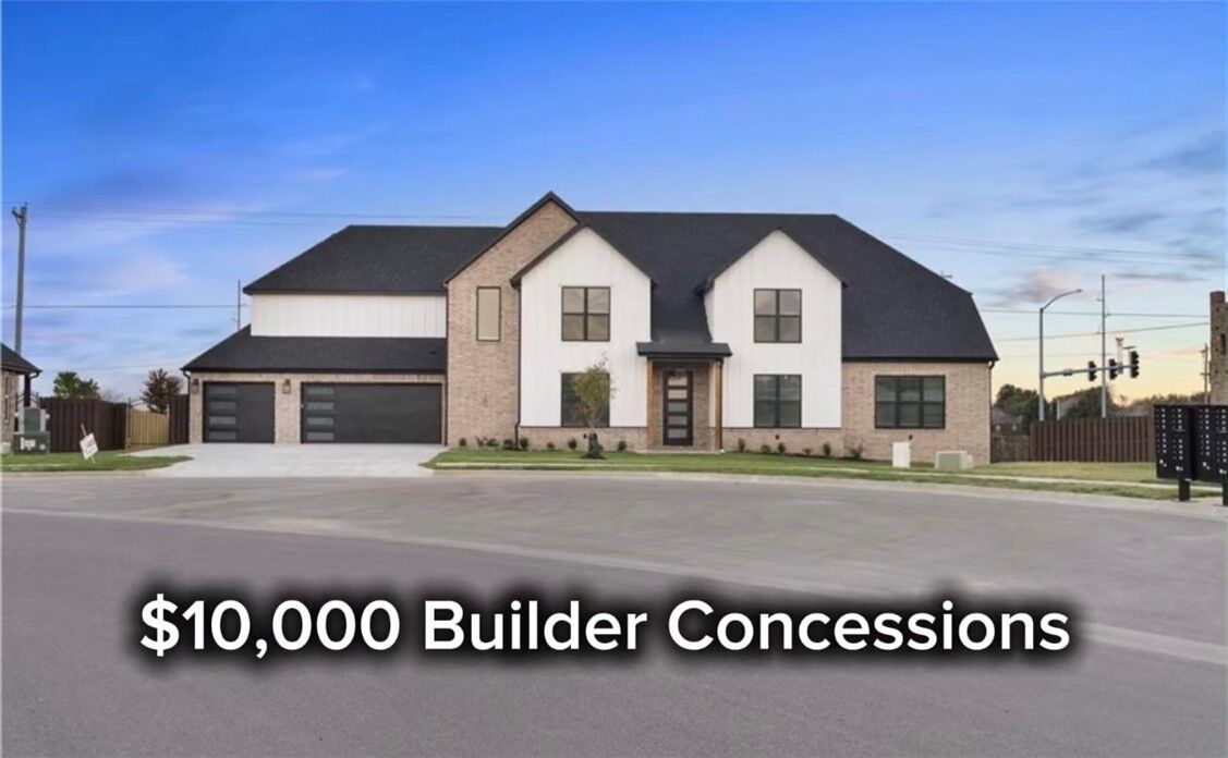 Property Photo: 100 Collins Way AR 72719