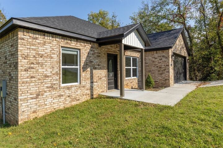 Property Photo: 10 Olmsted Lane AR 72715